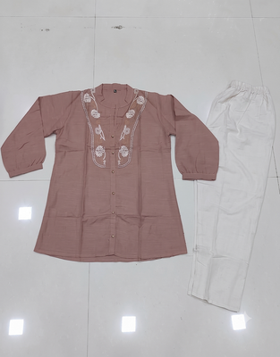 Oniun embroidered short tunic kurti with off-white bottom set 2