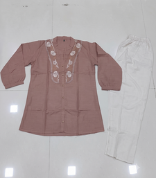 Oniun embroidered short tunic kurti with off-white bottom set