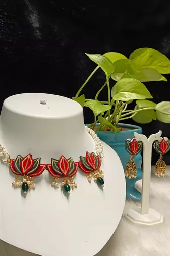 pushp lotus design necklace set