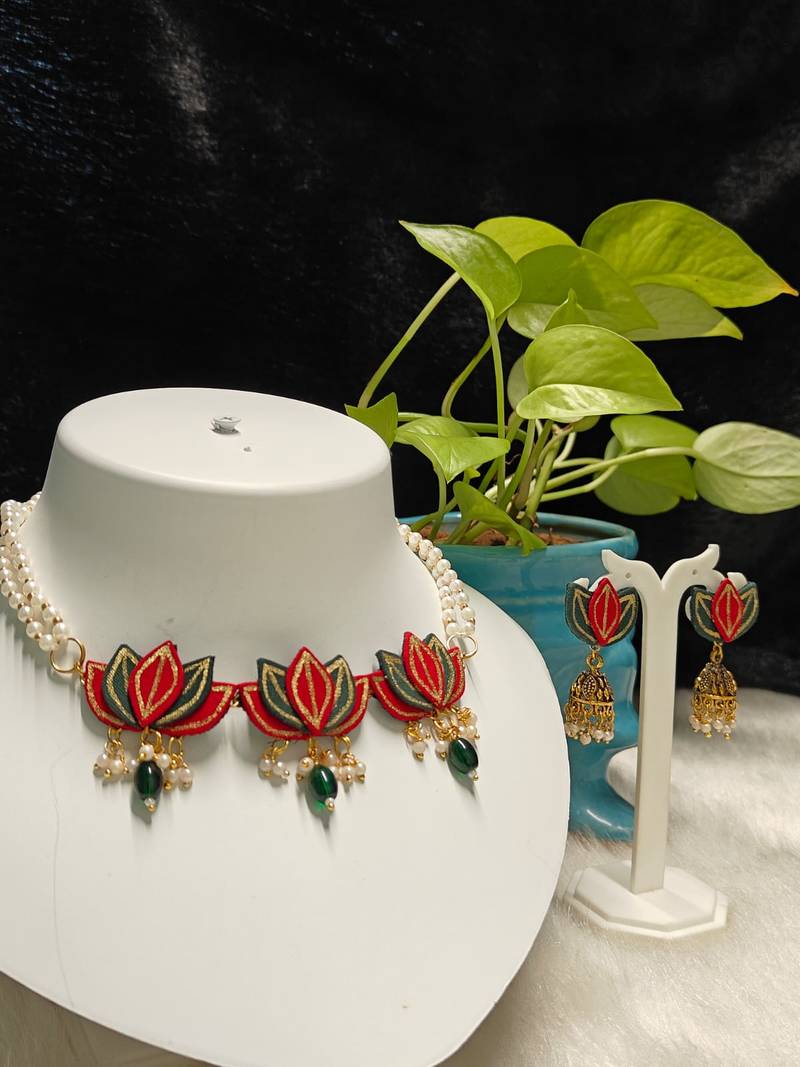 pushp lotus design necklace set