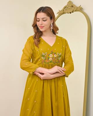 Embroidered Chanderi Flared Kurta Pant and Dupatta Set 3