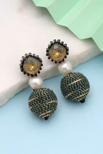 Multi color fashion earrings with trendy designer style