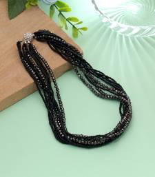 Black color magnetic beaded necklace with trendy style