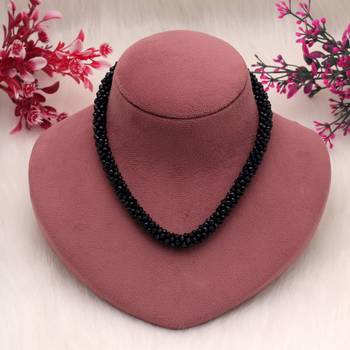 Black color magnetic beaded necklace with everyday style 1