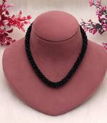 Black color magnetic beaded necklace with everyday style