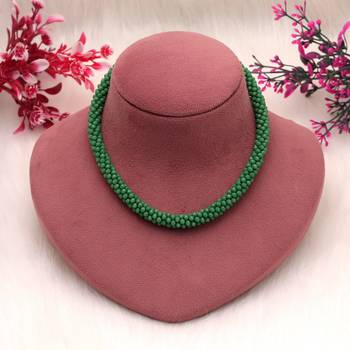 Green color magnetic beaded necklace with fashion style 2