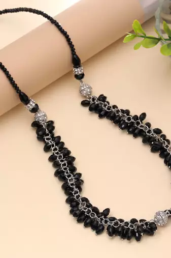 Black color beaded necklace with handmade style