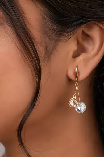 White color american diamond earrings with elegant style