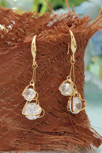 White color american diamond earrings with sparkling design