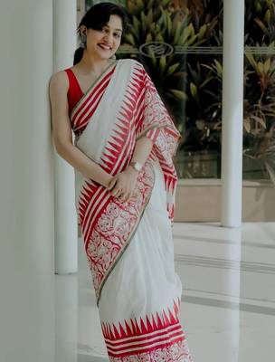 White linen geometric printed casual saree with blouse piece 1