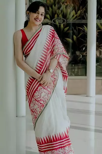 White linen geometric printed casual saree with blouse piece