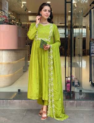 Embroidered Chinon Straight Kurta, Pant and Dupatta Set 1