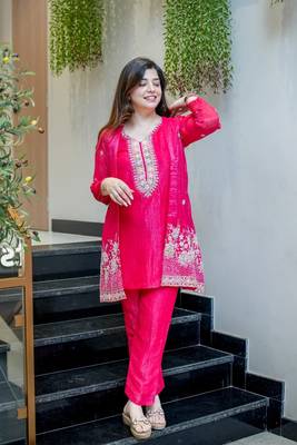 Embroidered Chinon Silk Straight Kurta Pant with Koti Set 1