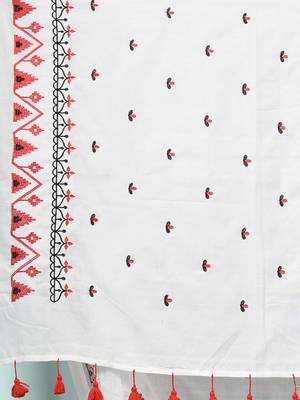 white ethnic motifs cotton blend soft saree 4