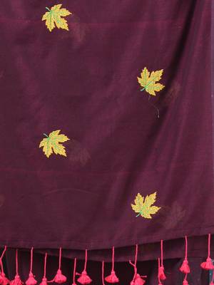 burgundy leaf motifs cotton blend soft saree 4