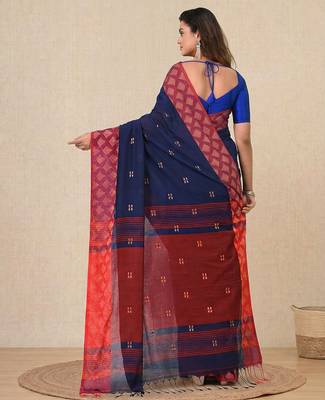 navy blue geometric motifs cotton blend handspun soft saree 3