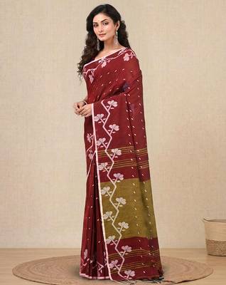red geometric motifs cotton blend handspun soft saree 2