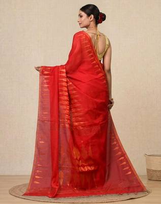 red geometric motifs cotton blend handspun soft saree 3