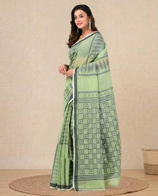 light green texture pattern cotton blend handspun soft saree 2