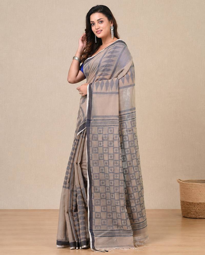 ecru texture pattern cotton blend handspun soft saree