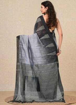 grey woven cotton blend handspun soft saree 3