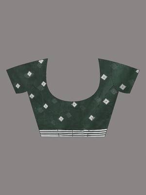 green geometric motifs cotton blend soft saree 5