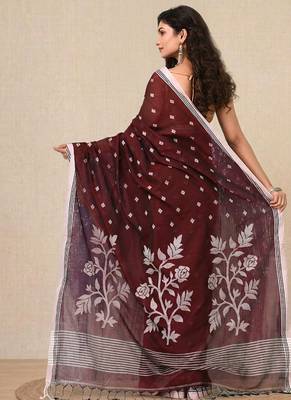 maroon geometric motifs cotton blend soft saree 3
