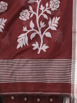 maroon geometric motifs cotton blend soft saree 4