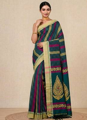 green geometric pattern cotton blend soft saree 1