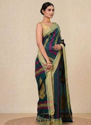 green geometric pattern cotton blend soft saree 2