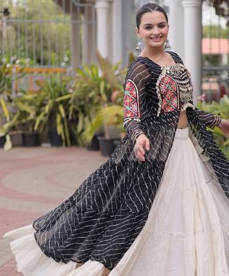 Garba outfits Black Laheriya Print Faux Georgette Kurti with Kora Cotton Lehenga Set 3