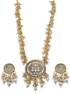 Gold-plated pearl beaded kundan style jewellery set with necklace & earrings 2