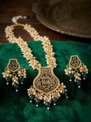 Gold-toned green pearl beaded thewa jewellery set with earrings 1