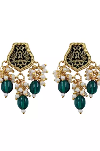 Gold-toned green pearl beaded thewa jewellery set with earrings