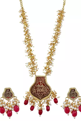 Gold-toned pearl beaded temple jewellery set with maroon stone pendant & earrings
