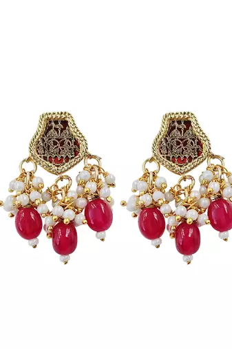 Gold-toned pearl beaded temple jewellery set with maroon stone pendant & earrings