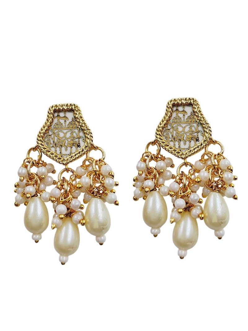 Gold-toned & white pearl-beaded temple jewellery necklace & earrings set