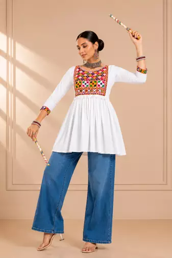 White gamthi mirror work rayon kediya top
