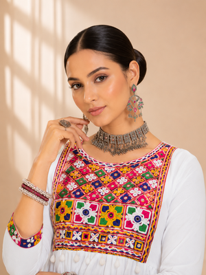 White gamthi mirror work rayon kediya top 4
