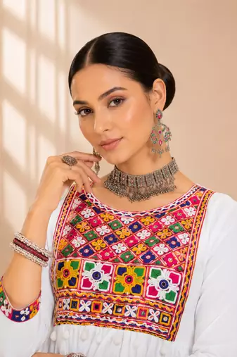 White gamthi mirror work rayon kediya top