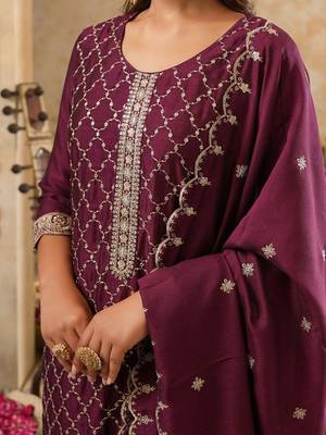 Women Ethnic Motifs Embroidered Regular Thread Work Kurta with Trousers & With Dupatta 5