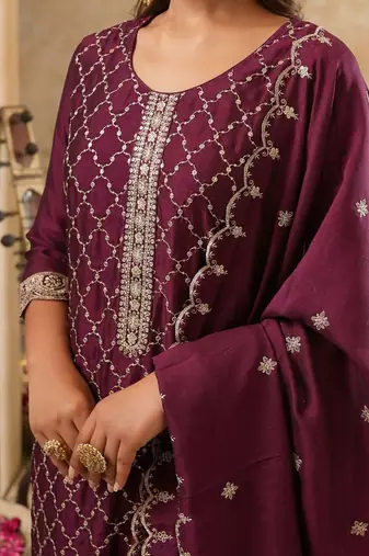 Women Ethnic Motifs Embroidered Regular Thread Work Kurta with Trousers & With Dupatta