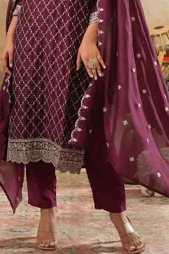 Women Ethnic Motifs Embroidered Regular Thread Work Kurta with Trousers & With Dupatta