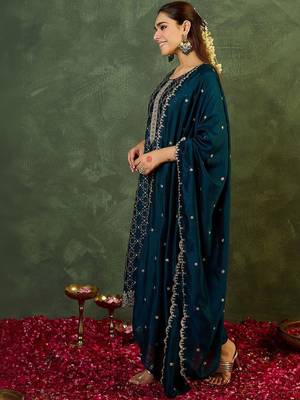 Women Ethnic Motifs Embroidered Regular Thread Work Kurta with Trousers & With Dupatta 3