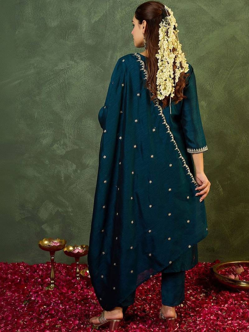 Women Ethnic Motifs Embroidered Regular Thread Work Kurta with Trousers & With Dupatta