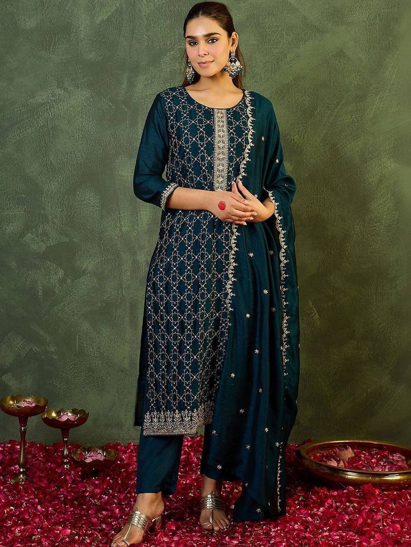 Women Ethnic Motifs Embroidered Regular Thread Work Kurta with Trousers & With Dupatta