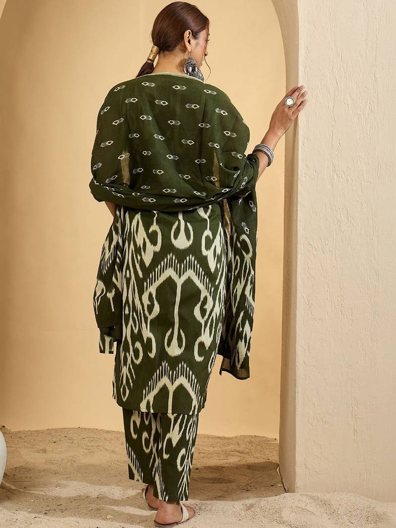 Women Printed Regular Pure Cotton Kurta with Trousers & With Dupatta