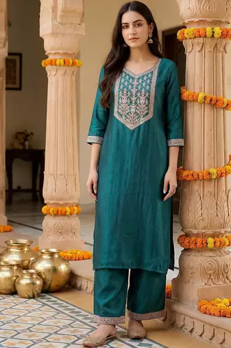 Women Ethnic Motifs Embroidered Regular Thread Work Liva Kurta with Palazzos