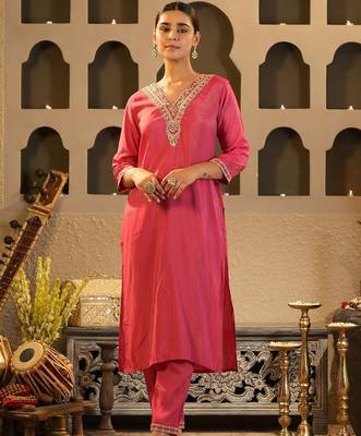 Women Ethnic Motifs Embroidered Regular Kurta with Trousers 5