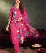Women Floral Printed Regular Thread Work Pure Cotton Kurta with Trousers & With Dupatta